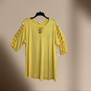 Sunny yellow blouse with cut-outs